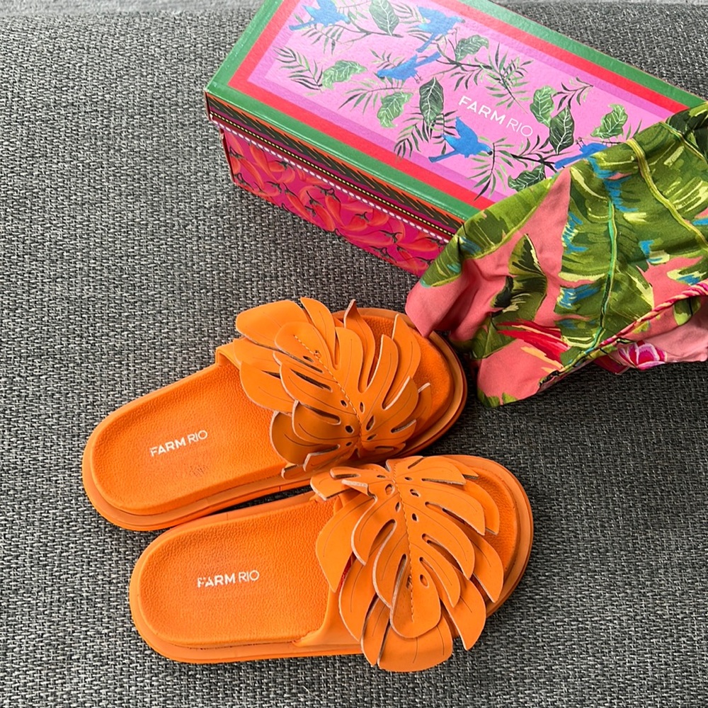 Farm Rio statement sandals